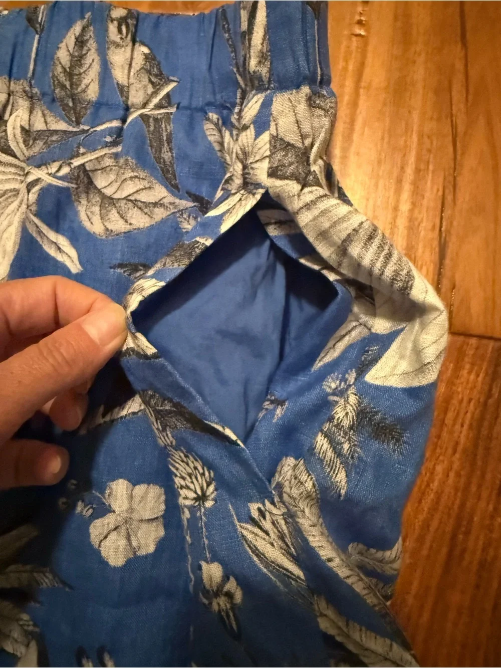 J. Crew 100% Linen Pull-on Skirt in blue Ratti Tropical Toile print sz XS